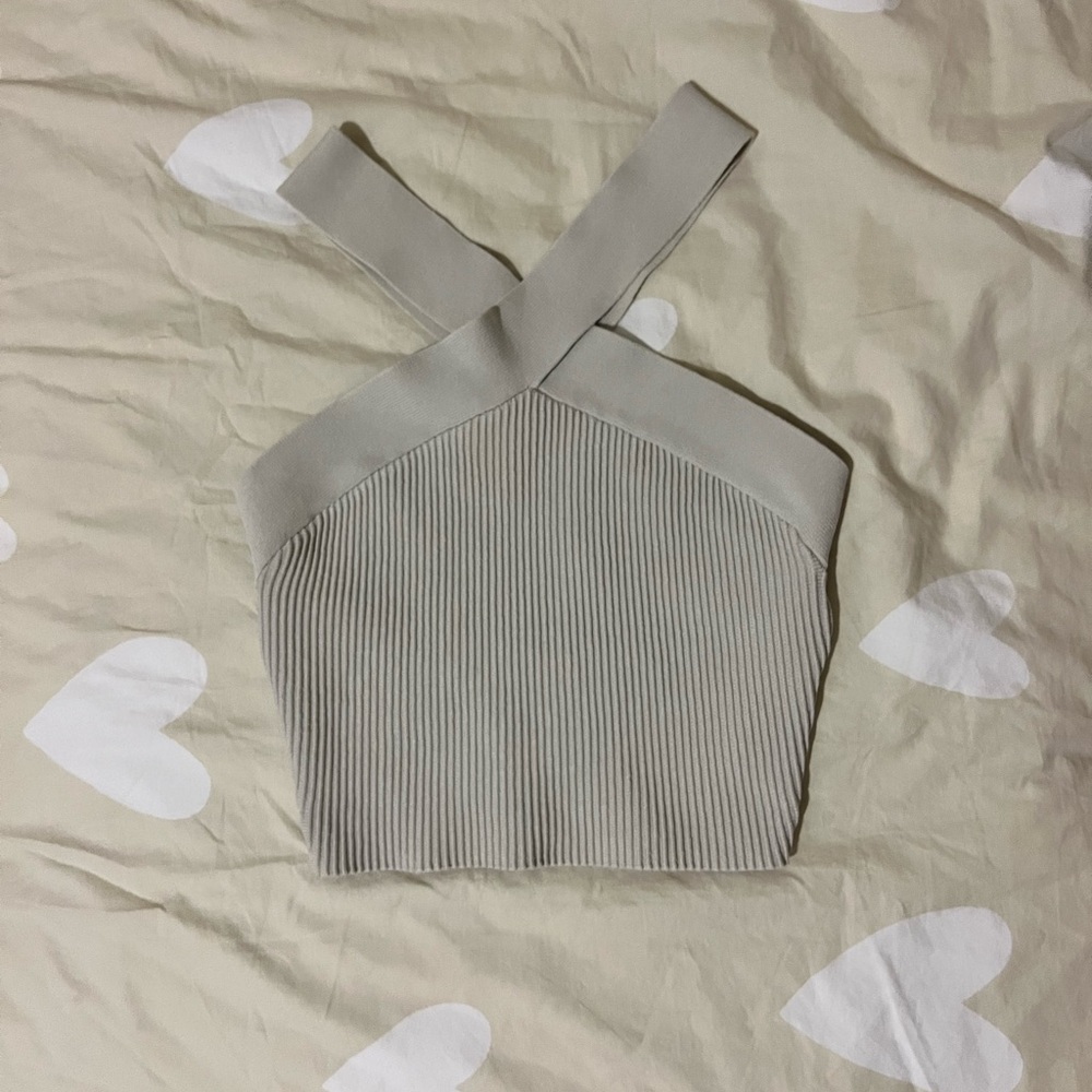 Aritzia • Sculpt Knit Criss Cross Cropped Tank in matte pearl